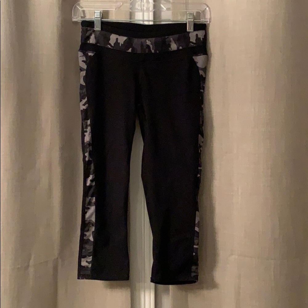 😃 Fabletics crop leggings